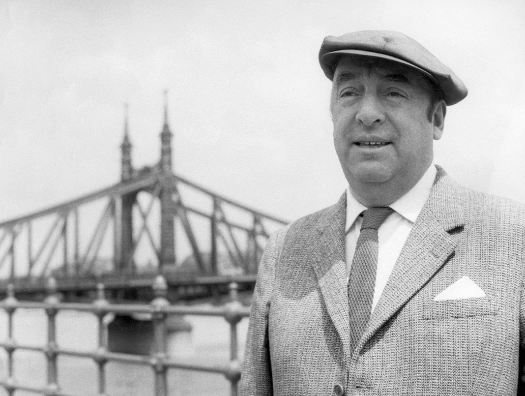 ‘Teu riso’, um belíssimo poema de Pablo Neruda