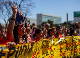 A luta das mulheres indígenas para conquistar espaços políticos