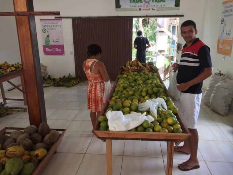 revistaecosdapaz.com - Pequenos mercados são exemplos no combate ao desperdício de comida