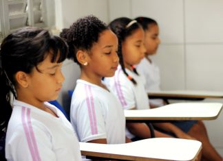 Meditação nas escolas: grandes benefícios, mas ainda não faz parte da grade curricular