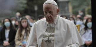 Papa Francisco pede a intercessão da Virgem Maria no combate à Covid-19